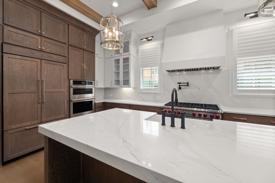 Luxurious marble kitchen island countertop installation